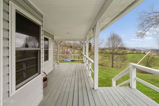 958 Avery Branch Road, Mountain City, TN 37683