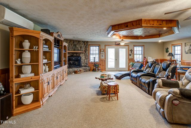 958 Avery Branch Road, Mountain City, TN 37683