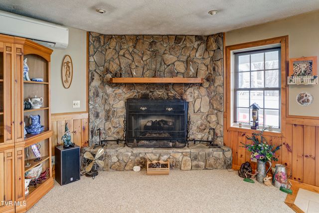 958 Avery Branch Road, Mountain City, TN 37683