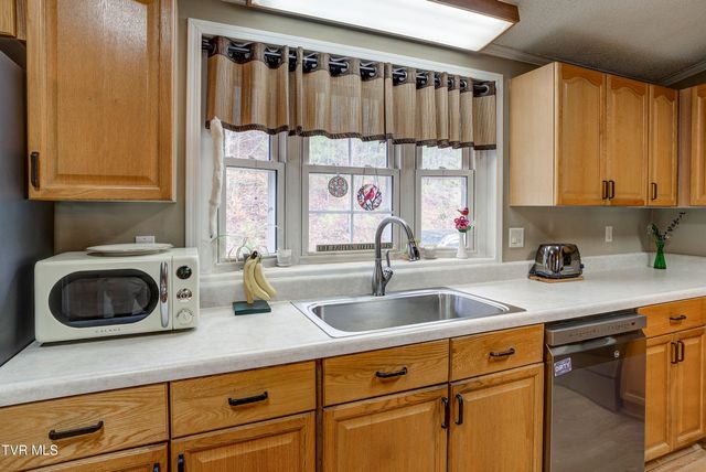 958 Avery Branch Road, Mountain City, TN 37683