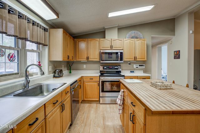 958 Avery Branch Road, Mountain City, TN 37683