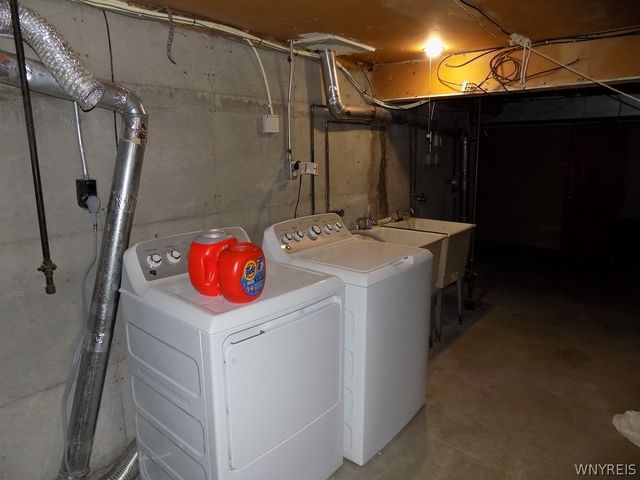 373 Carmen Road, Amherst, NY 14226