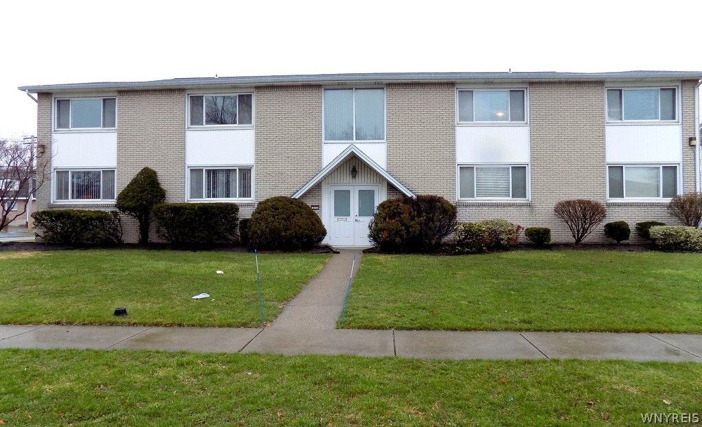 373 Carmen Road, Amherst, NY 14226