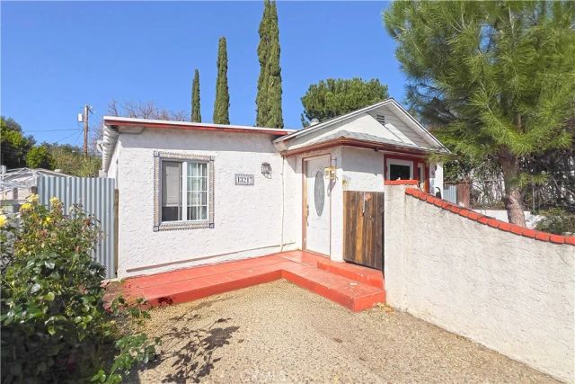 13217 Raven Drive, Sylmar, CA 91342