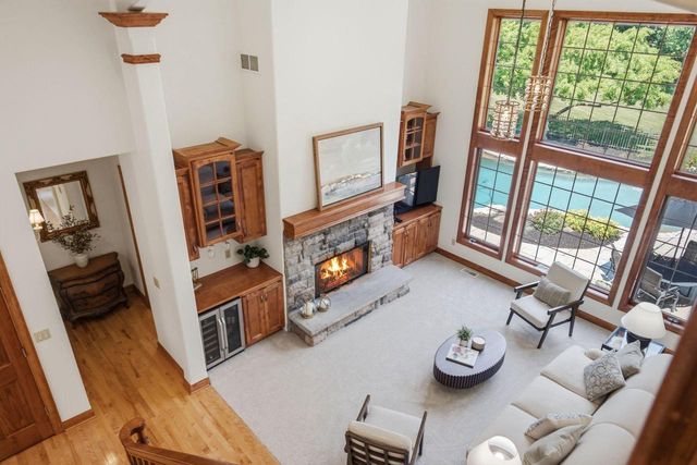 N34W33440 Hickory LANE, Nashotah, WI 53058