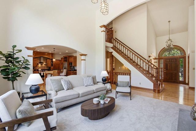 N34W33440 Hickory LANE, Nashotah, WI 53058