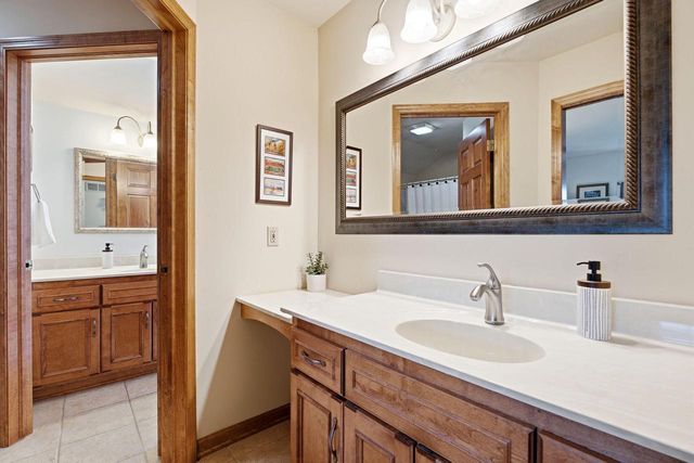N34W33440 Hickory LANE, Nashotah, WI 53058