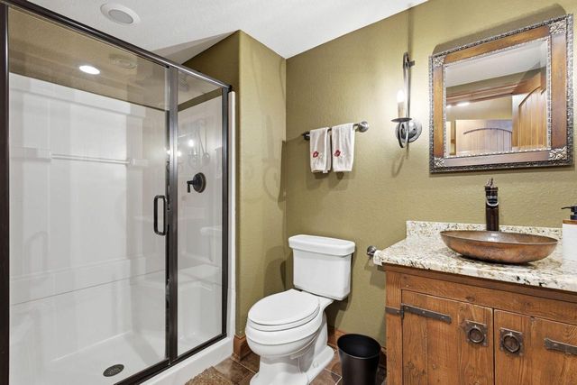 N34W33440 Hickory LANE, Nashotah, WI 53058