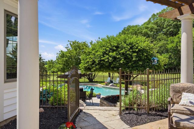 N34W33440 Hickory LANE, Nashotah, WI 53058
