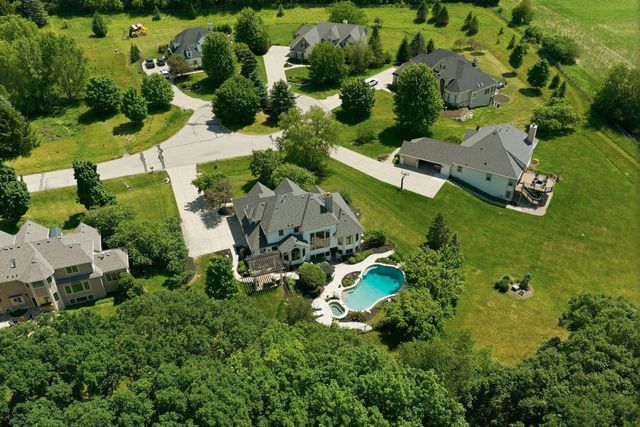 N34W33440 Hickory LANE, Nashotah, WI 53058