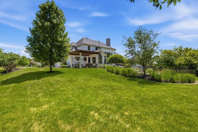 N34W33440 Hickory LANE, Nashotah, WI 53058