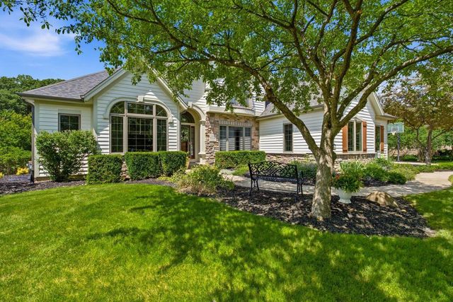 N34W33440 Hickory LANE, Nashotah, WI 53058