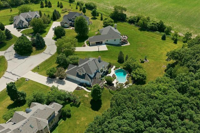 N34W33440 Hickory LANE, Nashotah, WI 53058