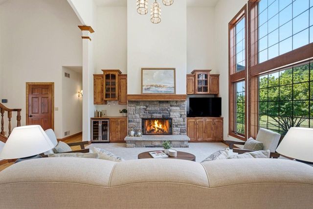 N34W33440 Hickory LANE, Nashotah, WI 53058