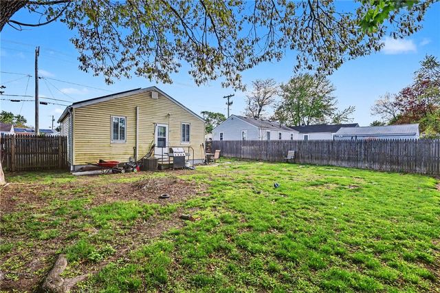 87 Easton Avenue, Warwick, RI 02889