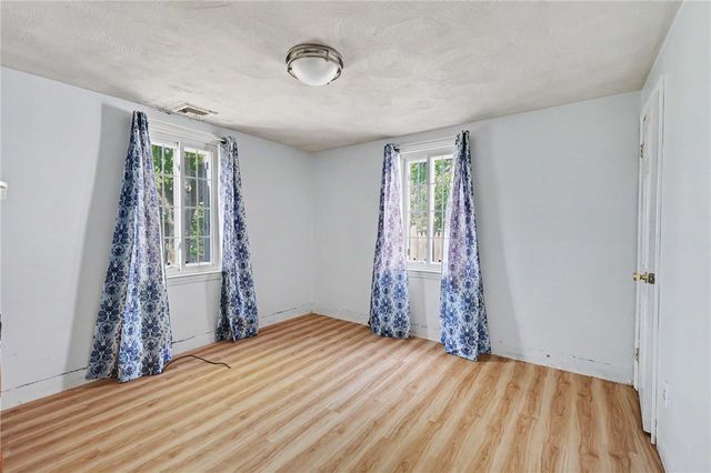 87 Easton Avenue, Warwick, RI 02889