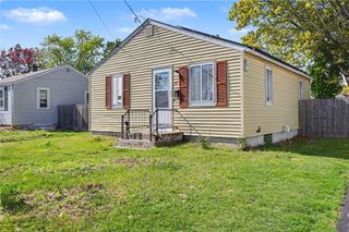 87 Easton Avenue, Warwick, RI 02889