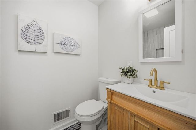 4121 W 54th Street, Roeland Park, KS 66205