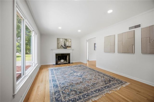 4121 W 54th Street, Roeland Park, KS 66205