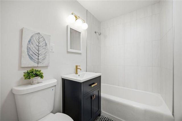 4121 W 54th Street, Roeland Park, KS 66205