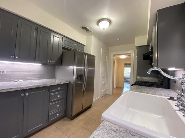 4109 Pershing Avenue, Fort Worth, TX 76107