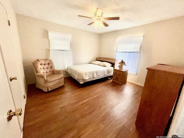 200 W Frio St, Dilley, TX 78017