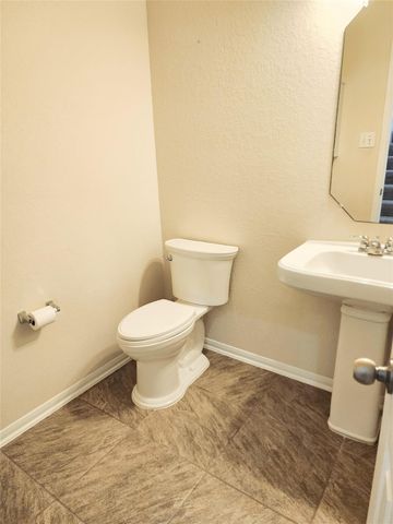 5427 Seabird Street, Baytown, TX 77521