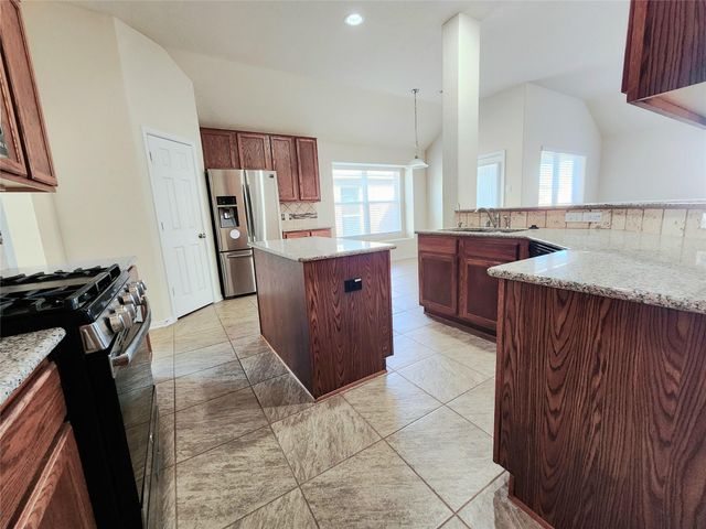 5427 Seabird Street, Baytown, TX 77521