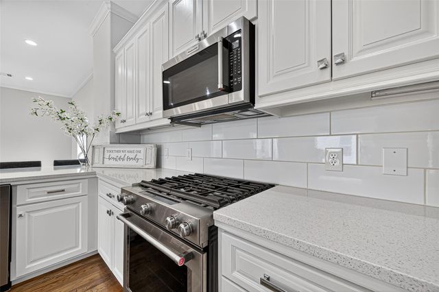 1630 W 24th Street, Houston, TX 77008