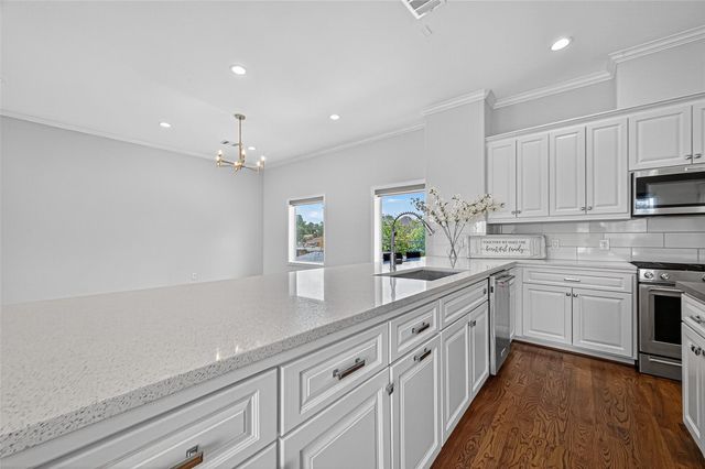 1630 W 24th Street, Houston, TX 77008