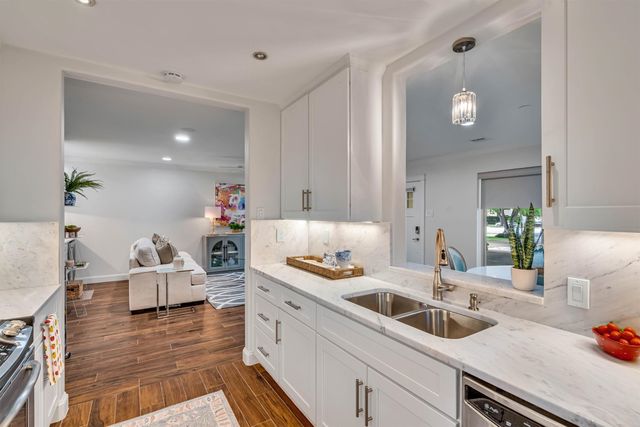 3617 Northwest Parkway, University Park, TX 75225