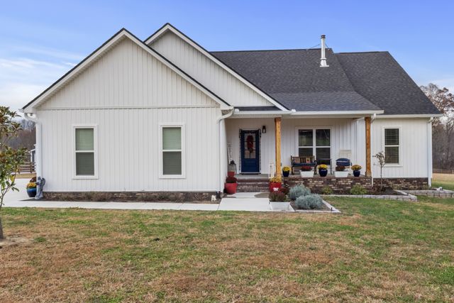 249 Claypool Rd, Bethpage, TN 37022