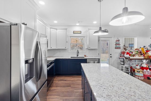 249 Claypool Rd, Bethpage, TN 37022