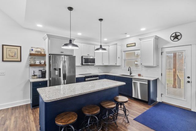 249 Claypool Rd, Bethpage, TN 37022