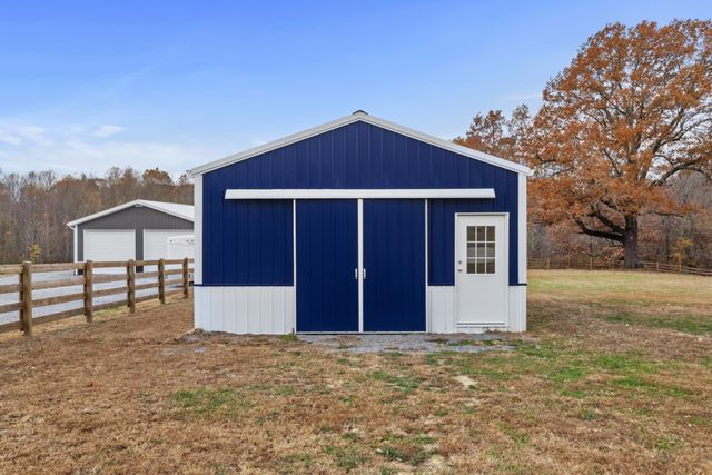 249 Claypool Rd, Bethpage, TN 37022