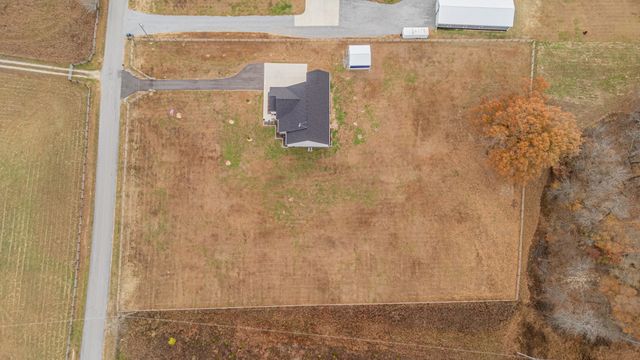 249 Claypool Rd, Bethpage, TN 37022