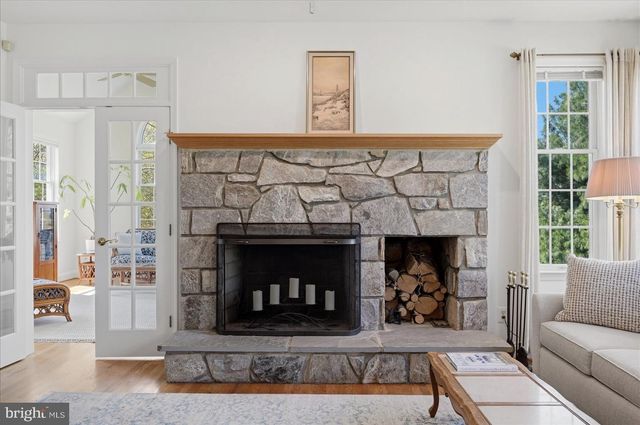 12282 ENFIELD LN, Lovettsville, VA 20180