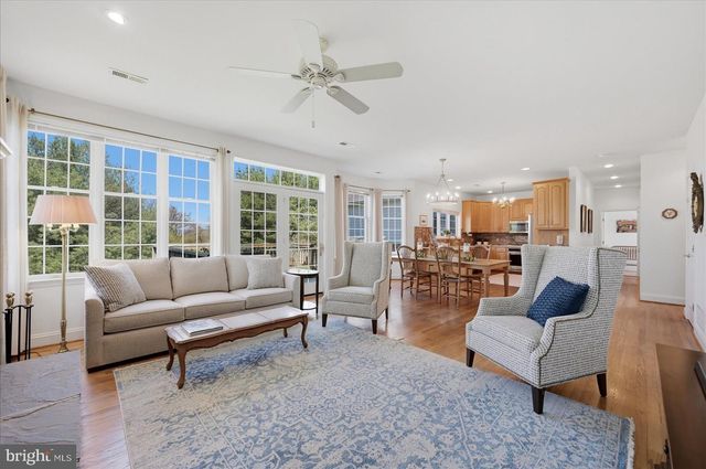 12282 ENFIELD LN, Lovettsville, VA 20180