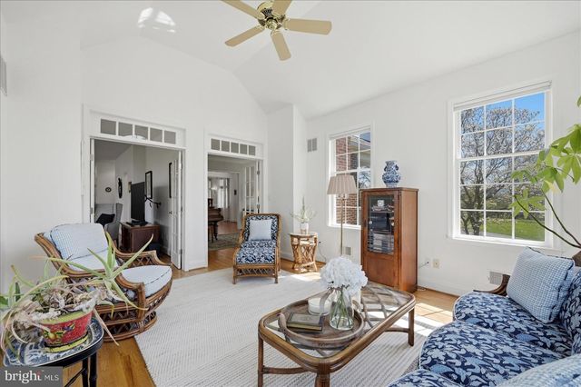 12282 ENFIELD LN, Lovettsville, VA 20180