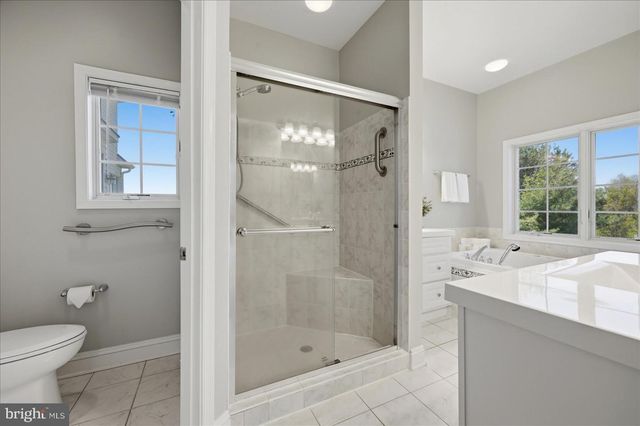 12282 ENFIELD LN, Lovettsville, VA 20180