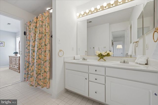 12282 ENFIELD LN, Lovettsville, VA 20180
