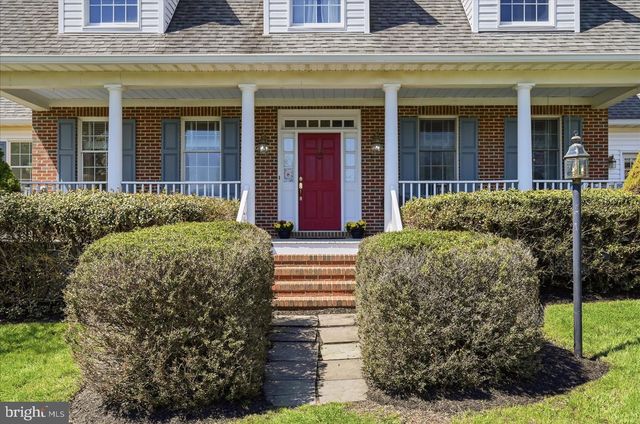 12282 ENFIELD LN, Lovettsville, VA 20180