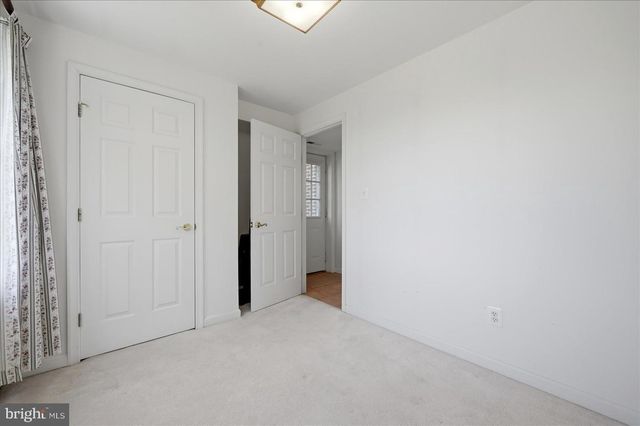 12282 ENFIELD LN, Lovettsville, VA 20180