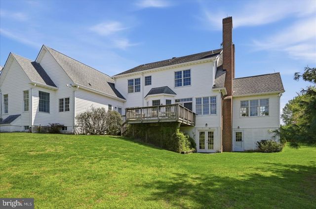 12282 ENFIELD LN, Lovettsville, VA 20180