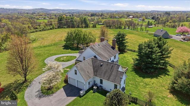 12282 ENFIELD LN, Lovettsville, VA 20180