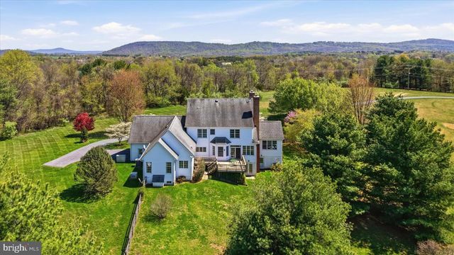 12282 ENFIELD LN, Lovettsville, VA 20180