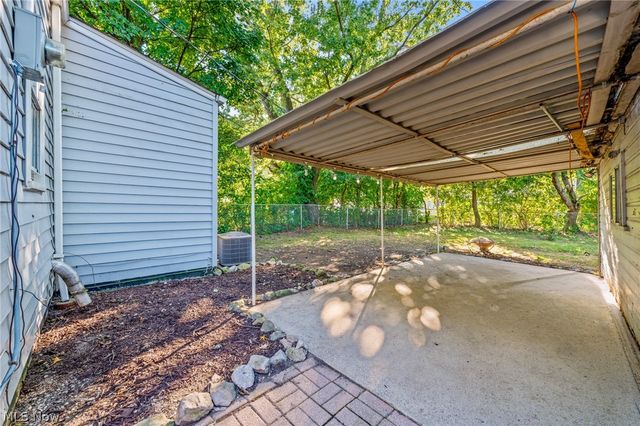 4382 W 189th Street, Cleveland, OH 44135