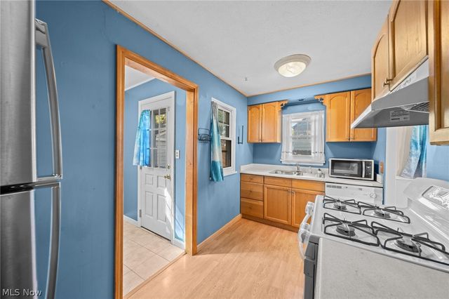 4382 W 189th Street, Cleveland, OH 44135