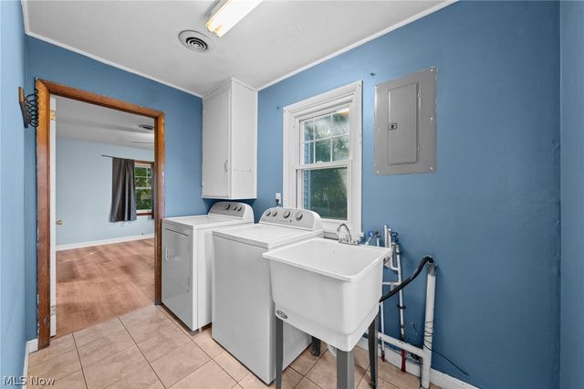4382 W 189th Street, Cleveland, OH 44135