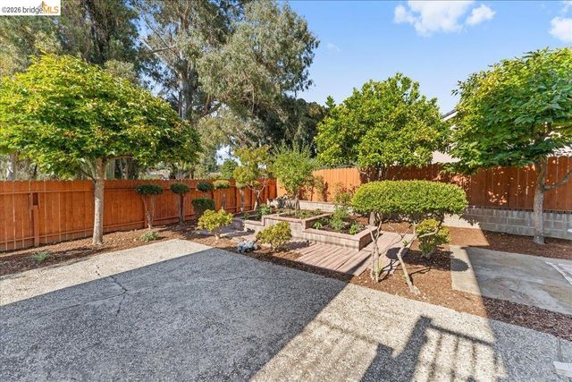 858 Coral Ridge Circle, Rodeo, CA 94572